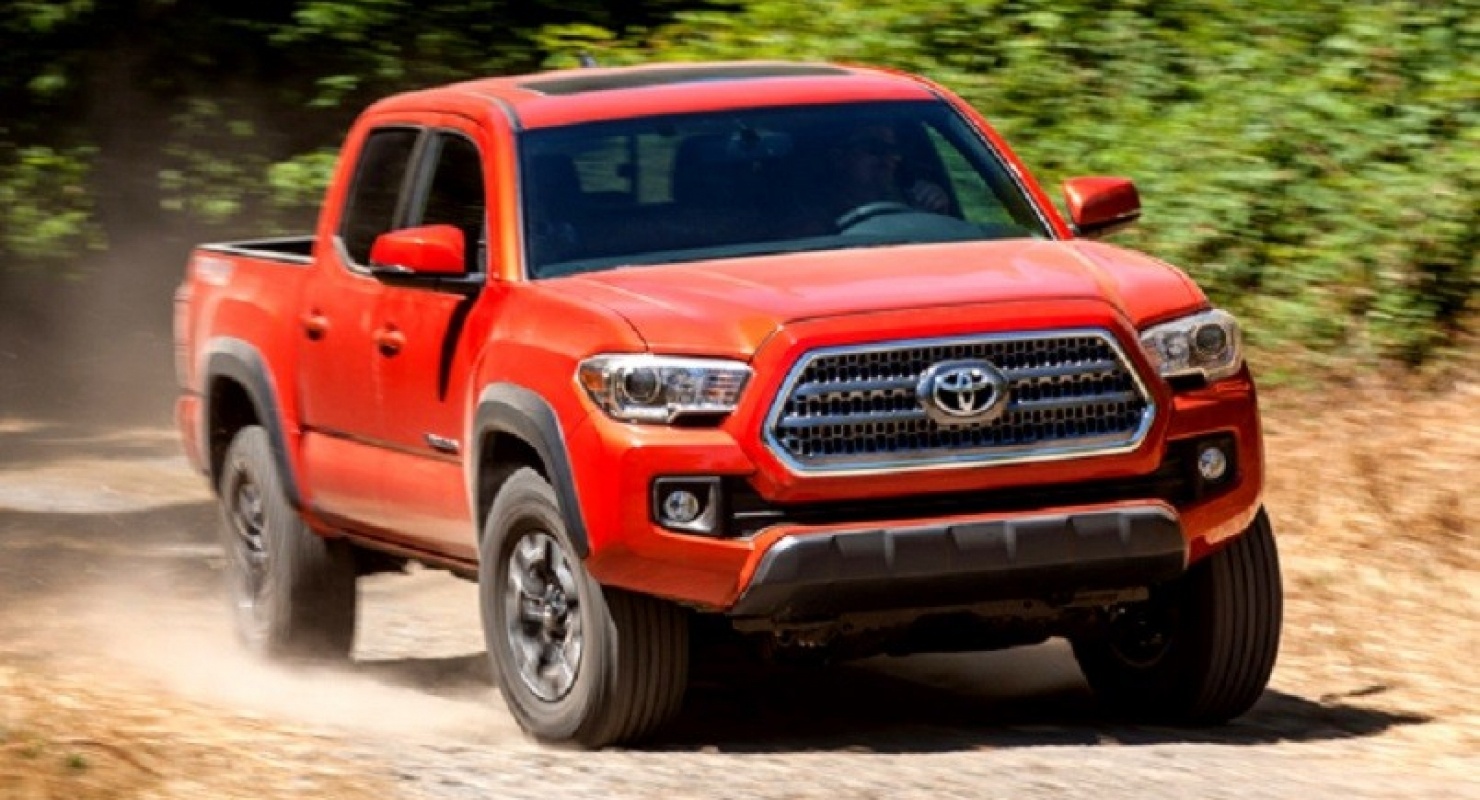 Пикап Toyota Hilux получил спортивную версию GR Sport