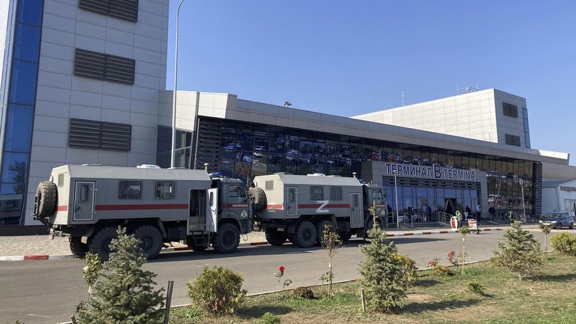 Меры безопасности усилили в аэропорту Махачкалы из-за ситуации в Дагестане
