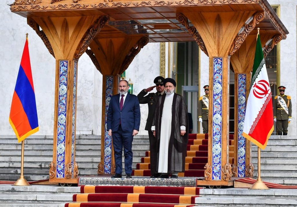 Пашинян в Тегеране: иранское направление интересует Армению всё больше геополитика