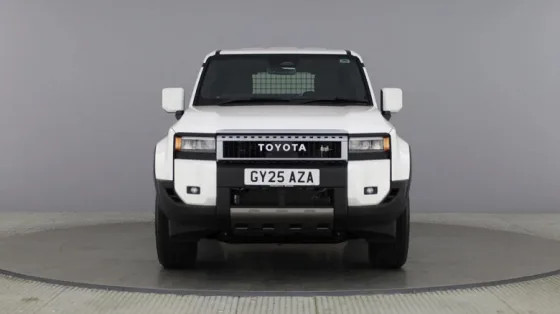 Представлен грузовой Toyota Land Cruiser 250. Теперь это двухместный внедорожник с огромным багажником