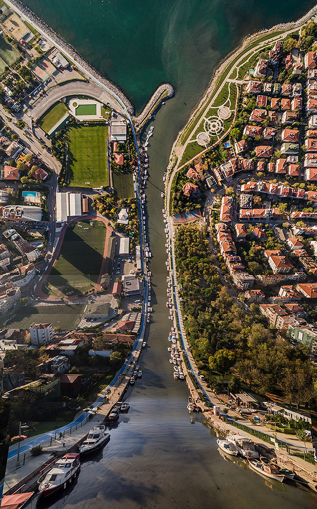 Турецкий фотограф «сгибает» города фотографии