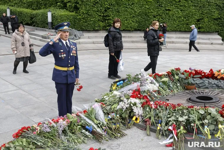 SERGEY DOLZHENKO / EPA / TASS