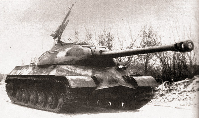 Второй опытный образец танка ИС-3 на испытаниях на полигоне НИБТ в Кубинке, март 1945 года СССР, война, история, факты