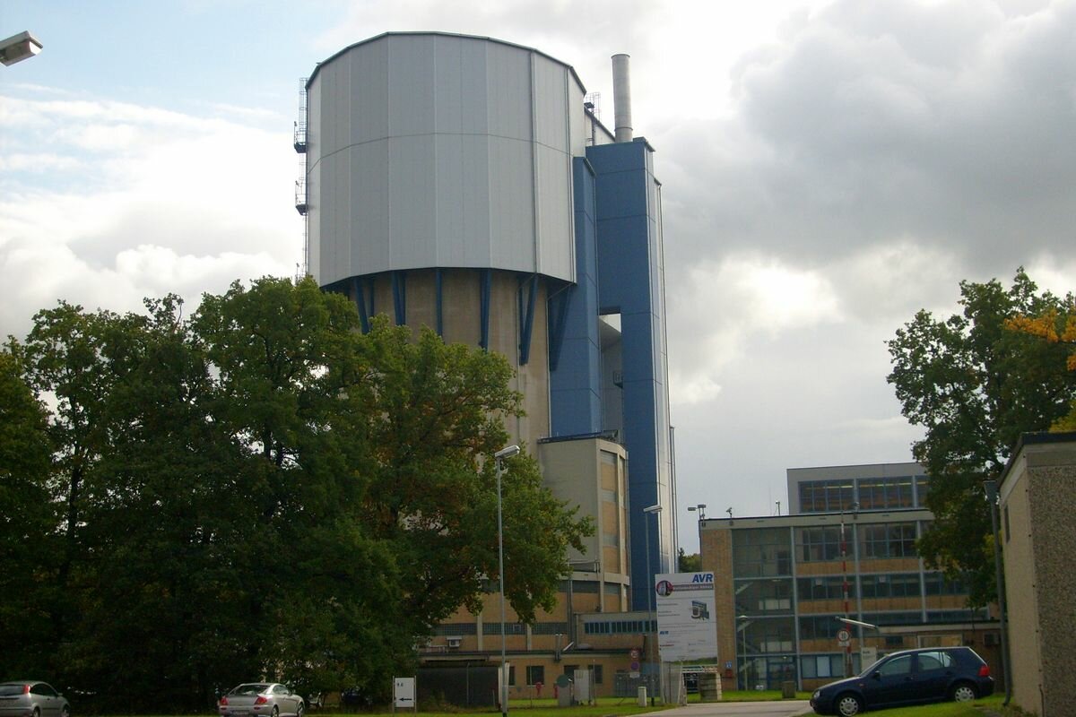 Где лучше: в белорусской «диктатуре» или немецкой «демократии»? История переехавших к нам украинцев Блогеры,общество,Политика