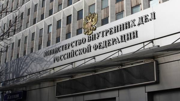 Трое высокопоставленных сотрудников МВД задержаны по подозрению во взятках