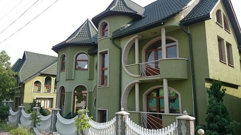 Закарпатская Рублевка - село с домами не меньше двух этажей