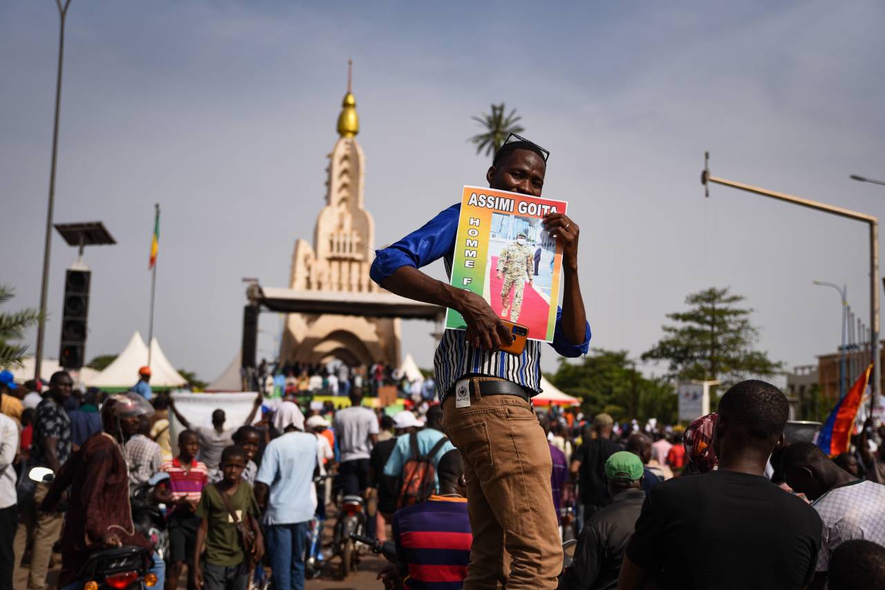 Мали митинг. Независимость мали. Мали страна люди. Независимость мали. Главные праздники мали.