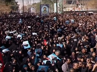 Сотни тысяч иранцев вышли на улицы городов, требуя мести за смерть генерала Сулеймани
