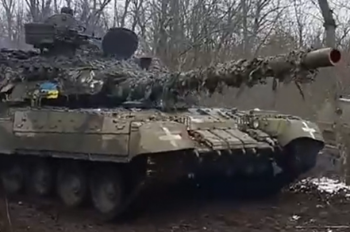В Сети появились кадры, как российская ракета догоняет танк ВСУ