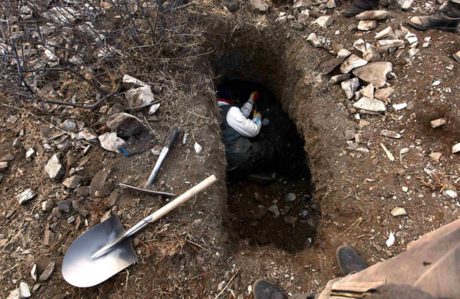 Черные копатели – как в Монголии добывают золото 