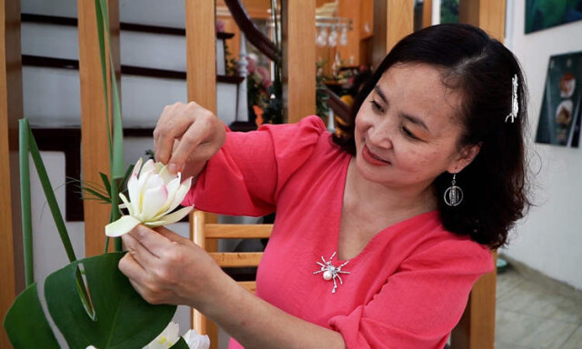Вьетнамская художница превращает плоды папайи в реалистичные цветы искусство,мастерство,творчество,хобби