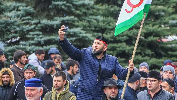 Муфтий, террорист или большевики: Кто виноват в конфликте в Ингушетии?