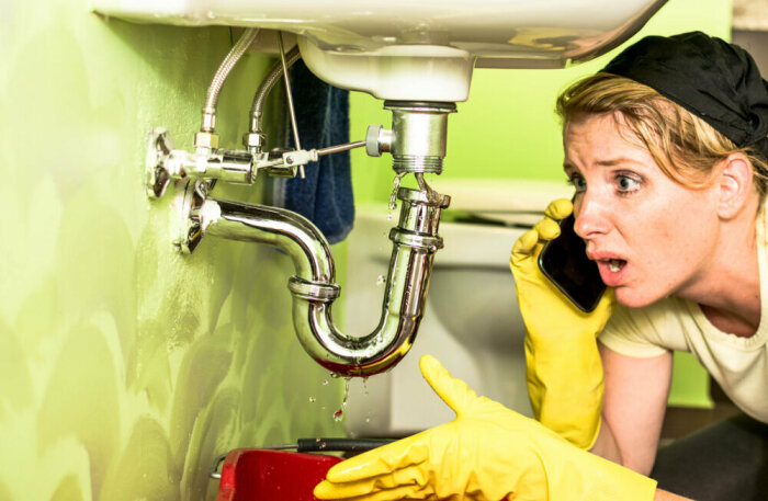 Как быстро устранить засор в раковине не раскручивая сифон - свежие новости на Toplenta