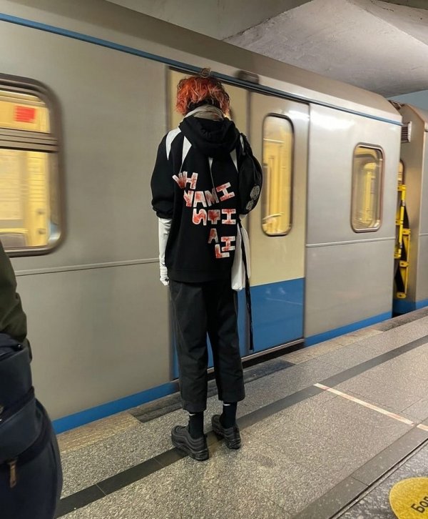 Чудаки и модники из метро  позитив,смешные картинки,юмор