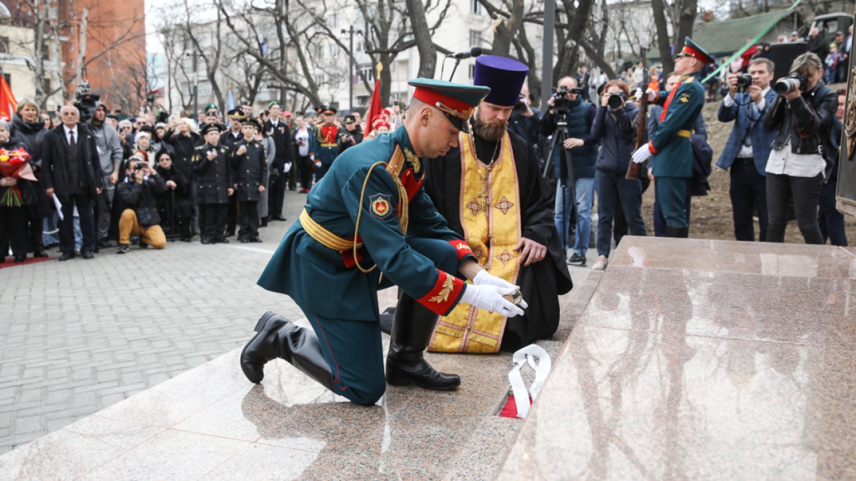 «Погибли в подвиге за Отечество»: в Приморье открыли памятник героям-пограничникам