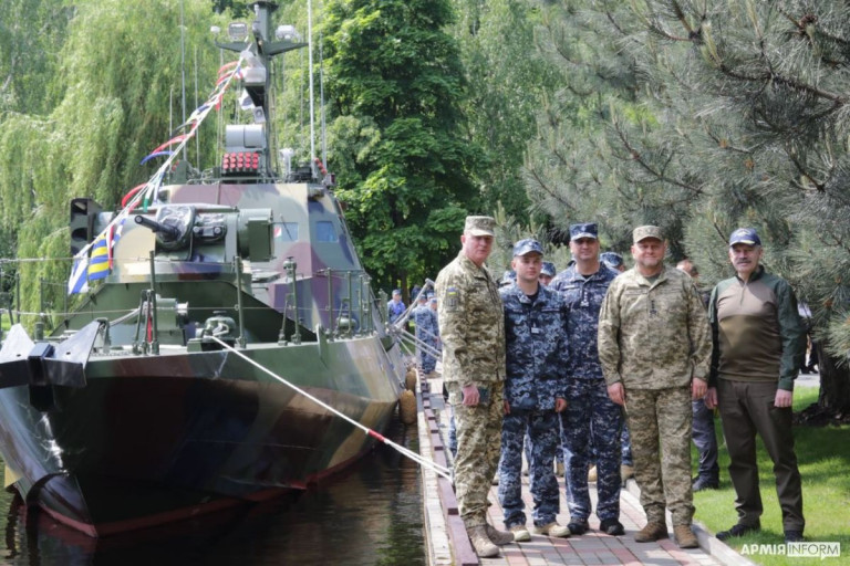 НА ДНЕ? СТОИТ ЛИ СТАВИТЬ КРЕСТ НА УКРАИНСКИХ ВМС вмф,г,Москва [1405113]