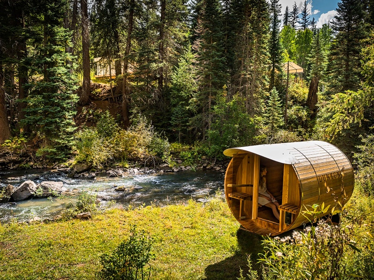 Travel-терапия: экскурсия по курорту в Колорадо, где Ким Кардашьян и Канье Уэст пытались спасти свой брак Travel-терапия: экскурсия по курорту в Колорадо, где Ким Кардашьян и Канье Уэст пытались спасти свой брак Звезды,Звездные пары