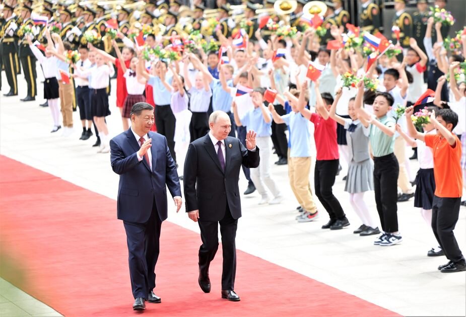 Поездка Владимира Владимировича в Пекин вызвала весьма неоднозначные мнения в экспертной среде.-3