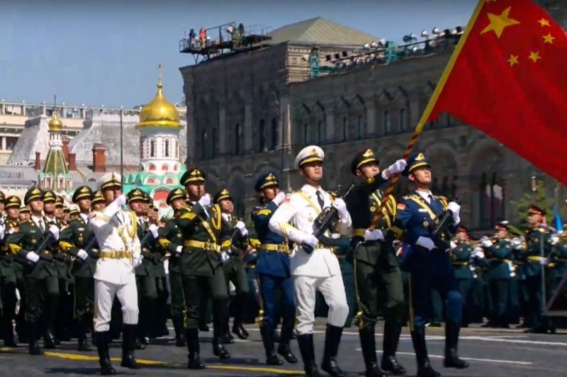 Парад Победы в Москве состоялся: кто в нем участвовал и о чём говорил Путин Парад Победы в Москве состоялся: кто в нем участвовал и о чём говорил Путин парада, парад, площади, Путин, Красной, армии, России, Владимир, часть, Затем, иностранных, расчеты, войны, прошли, президент, пролетели, истребители, техники, иностранные, вертолёты