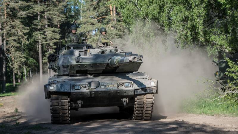 Танки Stridsvagn 122 попали на Украину оружие,танк