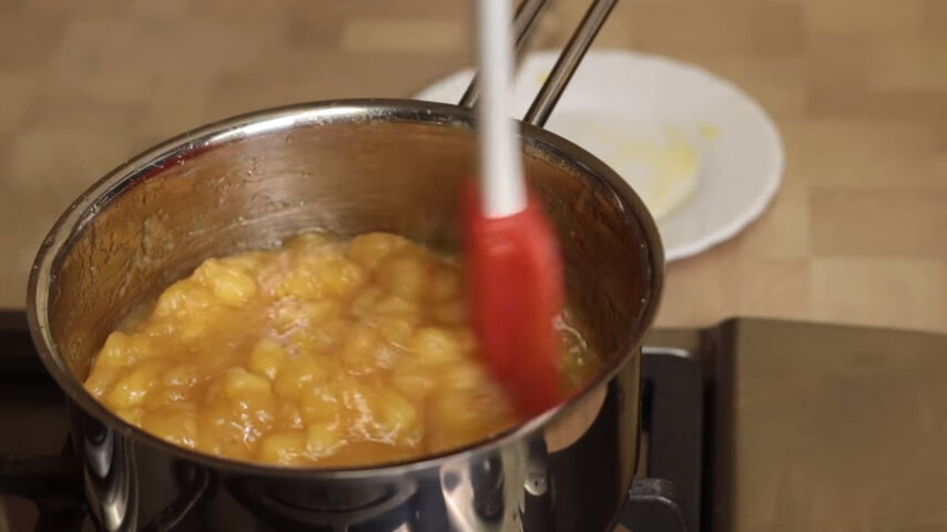 Варенье из бананов, кто бы мог подумать 🍌 Показываю, как я варю банановый джем бананы, очень, сахар, которые, любят, сахара, столовых, варить, аккуратно, цитрусовый, горячий, ввести, постепенно, Такой, цветаПотом, карамельного, нагревНарезать, кристаллы, оставшиеся, смыть