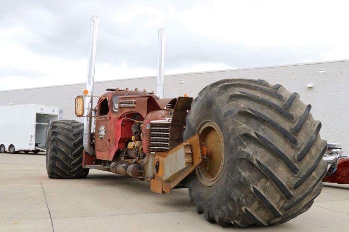 Чумовой трехколесный монстр Verzani Farms Rat Rod