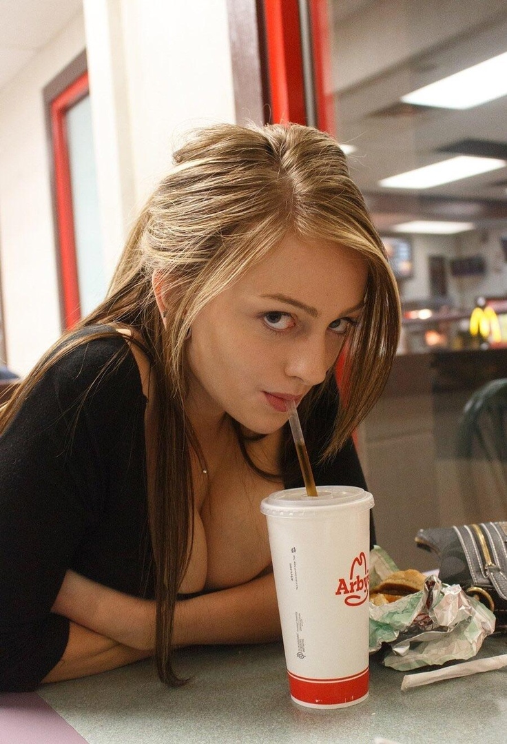 Хорошее и позитивное настроение вместе с красивыми девушками из нашей подборки красивые фотографии,шикарные фотографии