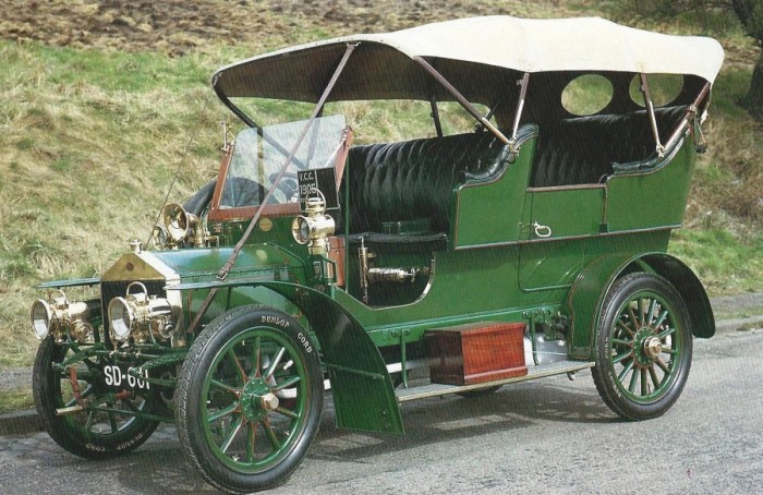 Один из первых автомобилей в истории.