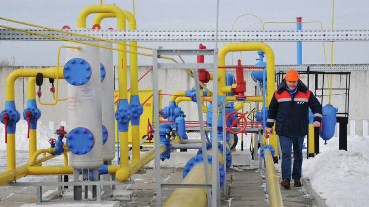 Эксперт Корнейчук: Киев начнет покупать газ у России после открытия «Северного потока — 2»