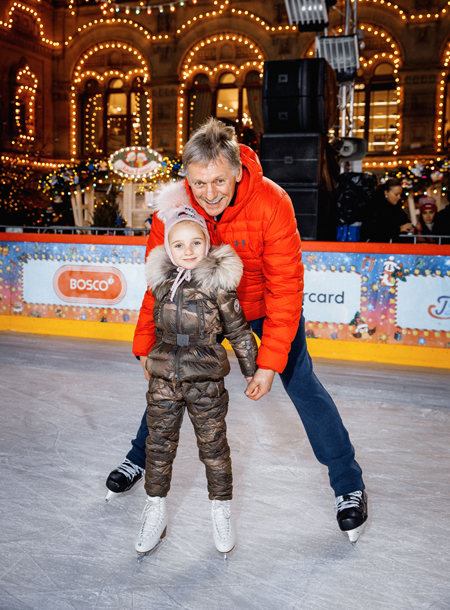 Татьяна Навка, Дмитрий Песков, Филипп Киркоров и другие гости открытия ГУМ-Катка Татьяна Навка, Дмитрий Песков, Филипп Киркоров и другие гости открытия ГУМ-Катка Звезды,Красная дорожка