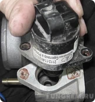 Замена регулятора холостого хода Lada Kalina