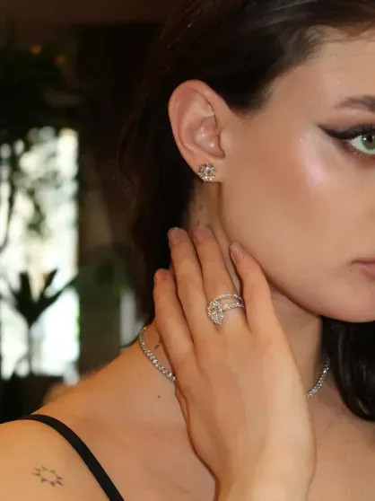 Новая глава: Лиза Адаменко объявила о помолвке после травмирующего брака