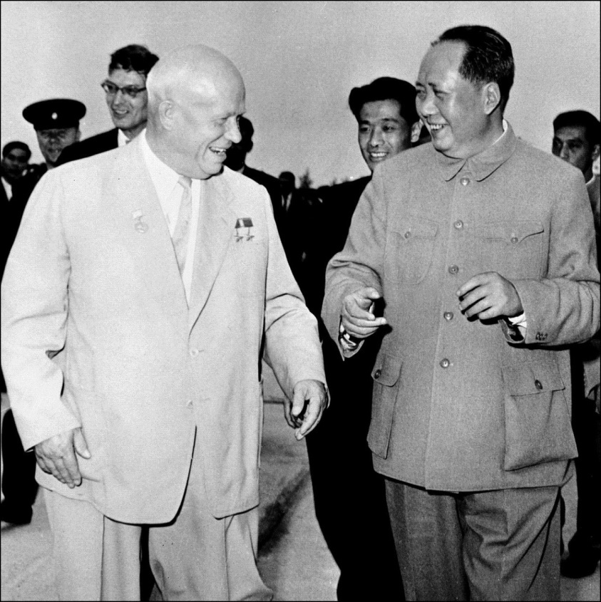 ​Никита Хрущёв и Мао Цзэдун в Пекине, октябрь 1959 года urokiistorii.ru - «Божественный корабль» | Warspot.ru