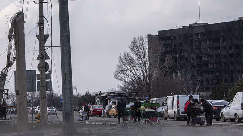 Российские военные займутся эвакуацией иностранцев из Мариуполя по просьбе Эрдогана Армия