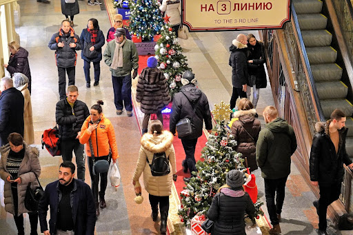 Недавно узнал, что звук отсчитывания денег в банкоматах заранее записан. Как будто второй раз узнал, что Деда Мороза не существует 