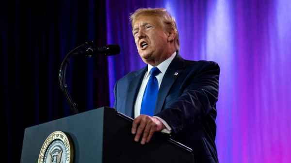 Америка в ужасе: Трамп расстрелял соперников