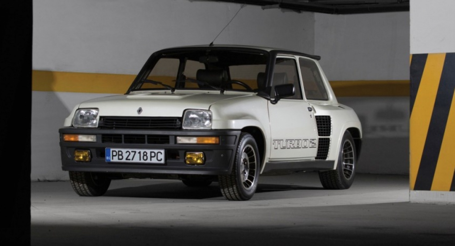 Коллекцию из 12 редких машин Renault продадут на аукционе Автомобили