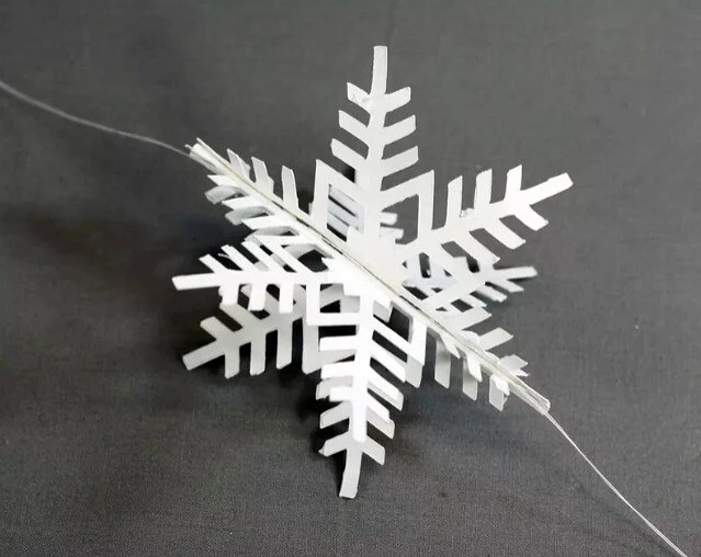 Как сделать снежинку из бумаги: 40 шаблонов разной сложности можно, сделать, чтобы, из бумаги, и источник, сложите, снежинки, снежинок, снежинку, вырезать, своими, самые, ДЛЯ ПОКЛОННИКОВ, у вас, декора, Для этого, показано, только, который, украсить