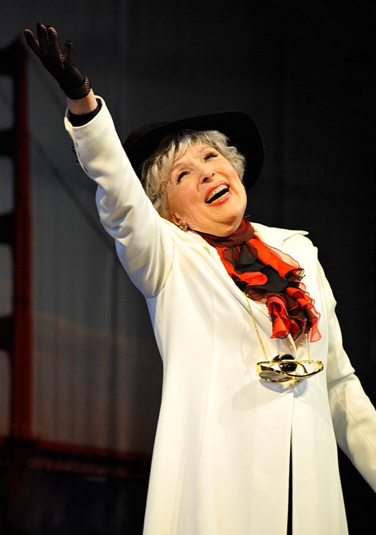 «Уникальная женщина» Вера Васильева отметила свой 93- й день рождения на сцене «Уникальная женщина» Вера Васильева отметила свой 93- й день рождения на сцене актриса,Вера Васильева,кино и тв,наши звезды,фильм,шоубиz,шоубиз