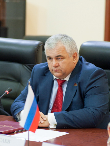 В Государственной Думе РФ заявили о готовноcти россиян отказаться от 13-й зарплаты ради Донбасса