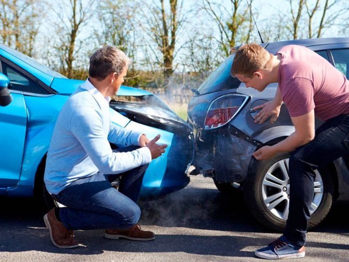 Как остановить машину, у которой отказали тормоза Как остановить машину, у которой отказали тормоза