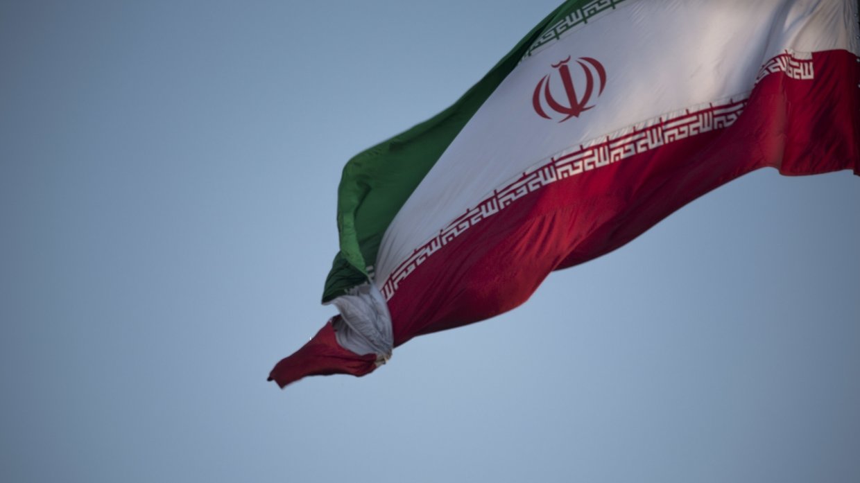Иранские военные задержали иностранный танкер с контрабандным топливом