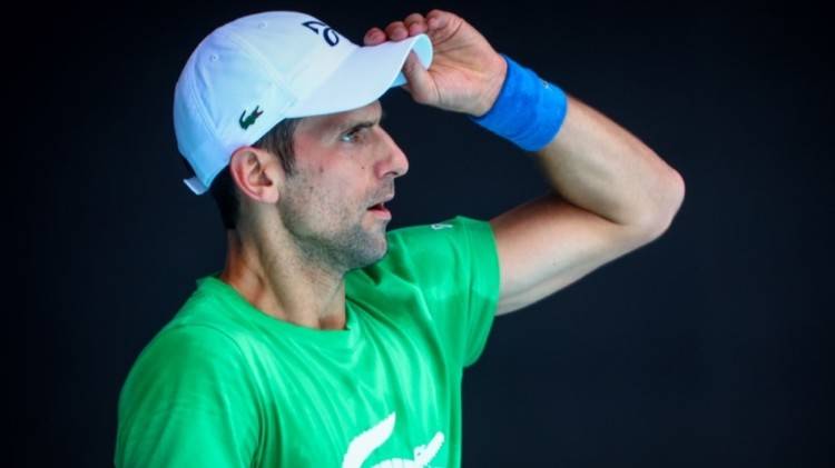 Первую ракетку мира Джоковича перевели в отель для мигрантов