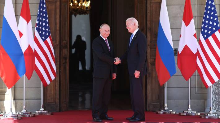 «Мы никогда не будем махать дубинкой». Лавров подвел итоги переговоров РФ с США и НАТО