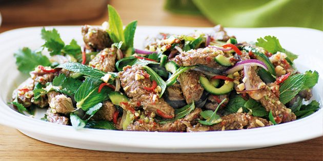 10 салатов для тех, кто любит мясо кулинария,рецепты,салаты