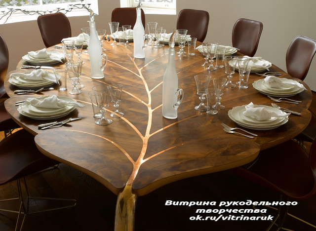 Эту мебель сделал человек с шикарной фантазией и золотыми руками.