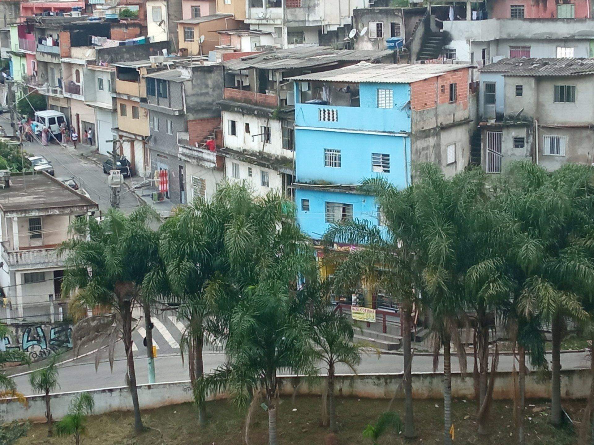Бразильский самострой. Как выглядят дома, которые в Бразилии собирают из подручных материалов архитектура,где и как,кто,ремонт и строительство