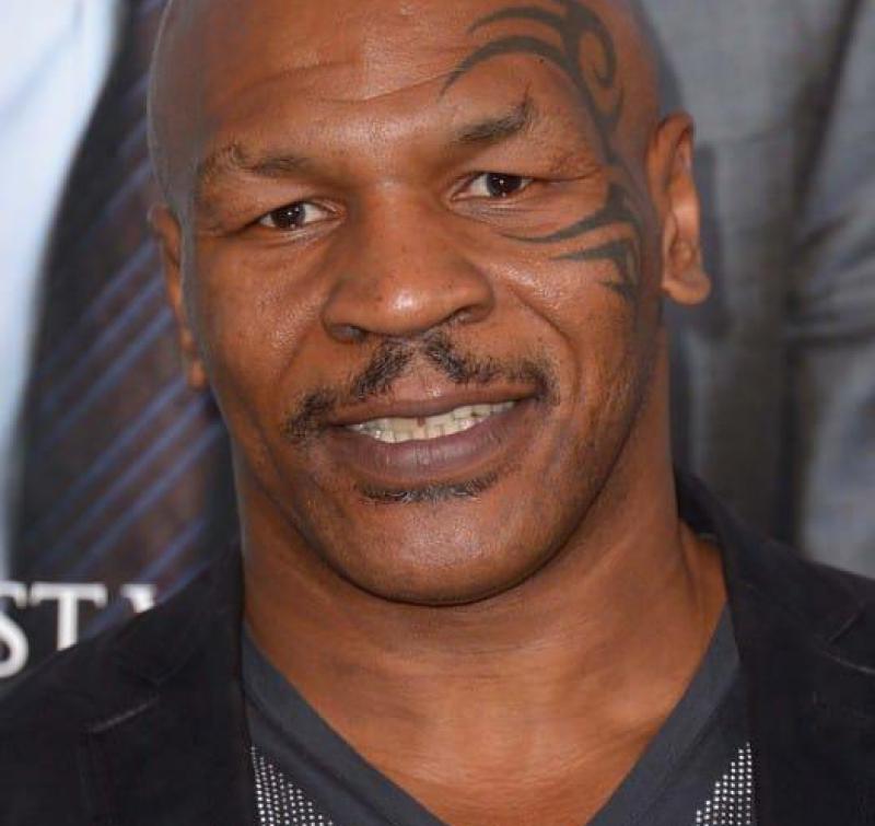 Эксодус тайсон. Майк Тайсон шея. Шея майка Тайсона. Mike Tyson шея.