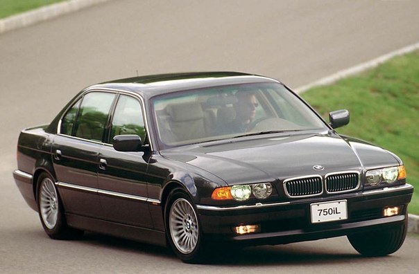 АВТО С ЭКРАНАФильм: БумерАвтомобиль: BMW 750IL 1995 годаСтоимость: 5 000 $Черный...