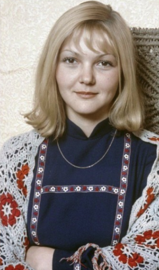 Развод с сыном крупного чиновника и 30 лет счастья с известным каскадером. Марина Дюжева 